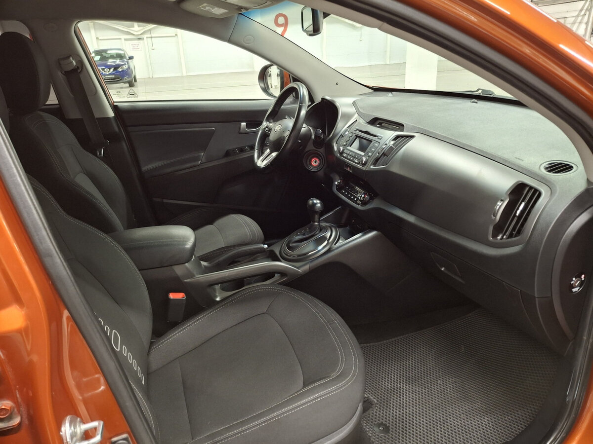 Kia Sportage с пробегом — 2012 год. Фото: #10