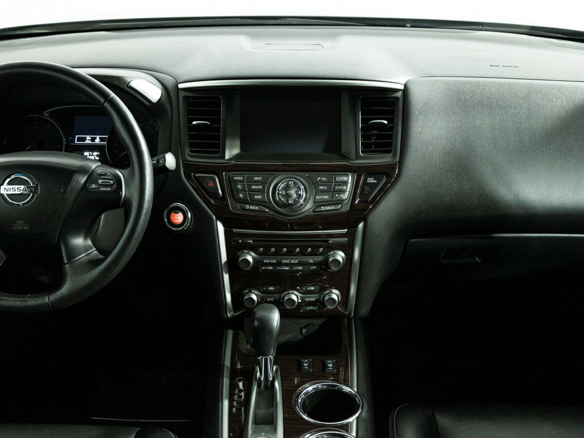 Nissan Pathfinder с пробегом — 2015 год. Фото: #11