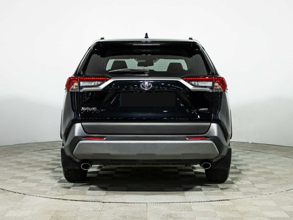 Toyota RAV4 с пробегом — 2021 год. Фото: #5