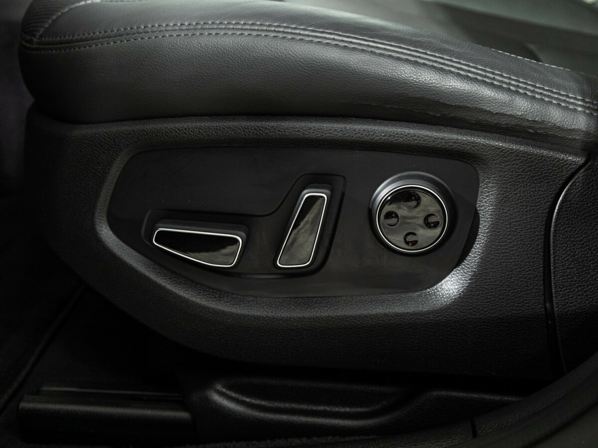 Hyundai Genesis с пробегом — 2015 год. Фото: #14