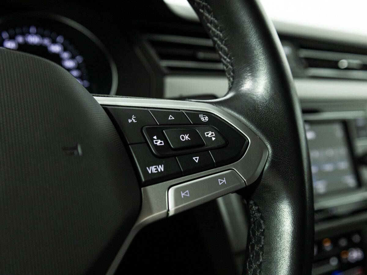 Volkswagen Passat с пробегом — 2021 год. Фото: #17