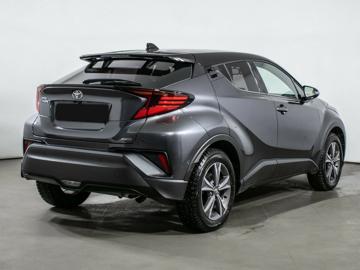 Toyota C-HR с пробегом — 2020 год. Фото: #4