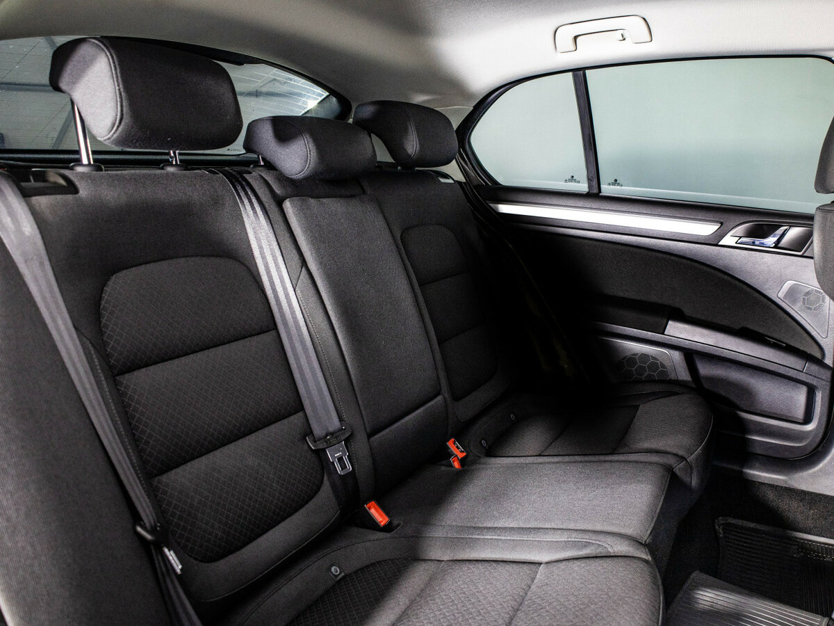 Skoda Superb с пробегом — 2014 год. Фото: #9