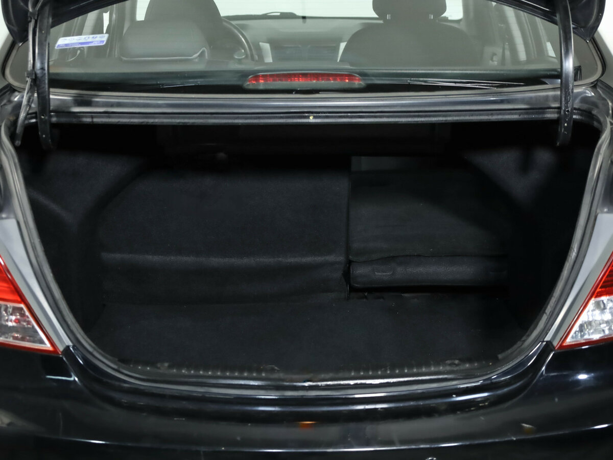 Hyundai Solaris с пробегом — 2013 год. Фото: #28