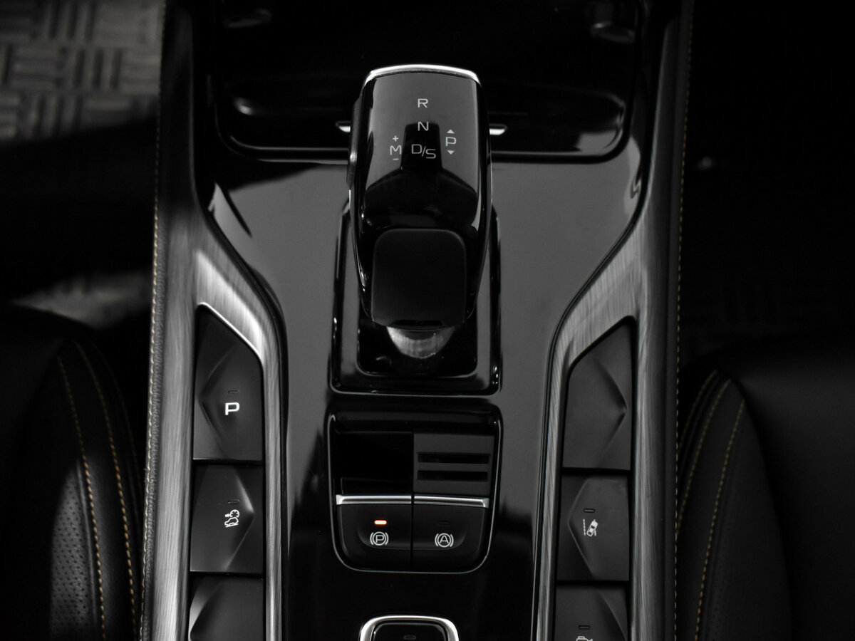 FAW Bestune T77 с пробегом — 2023 год. Фото: #9