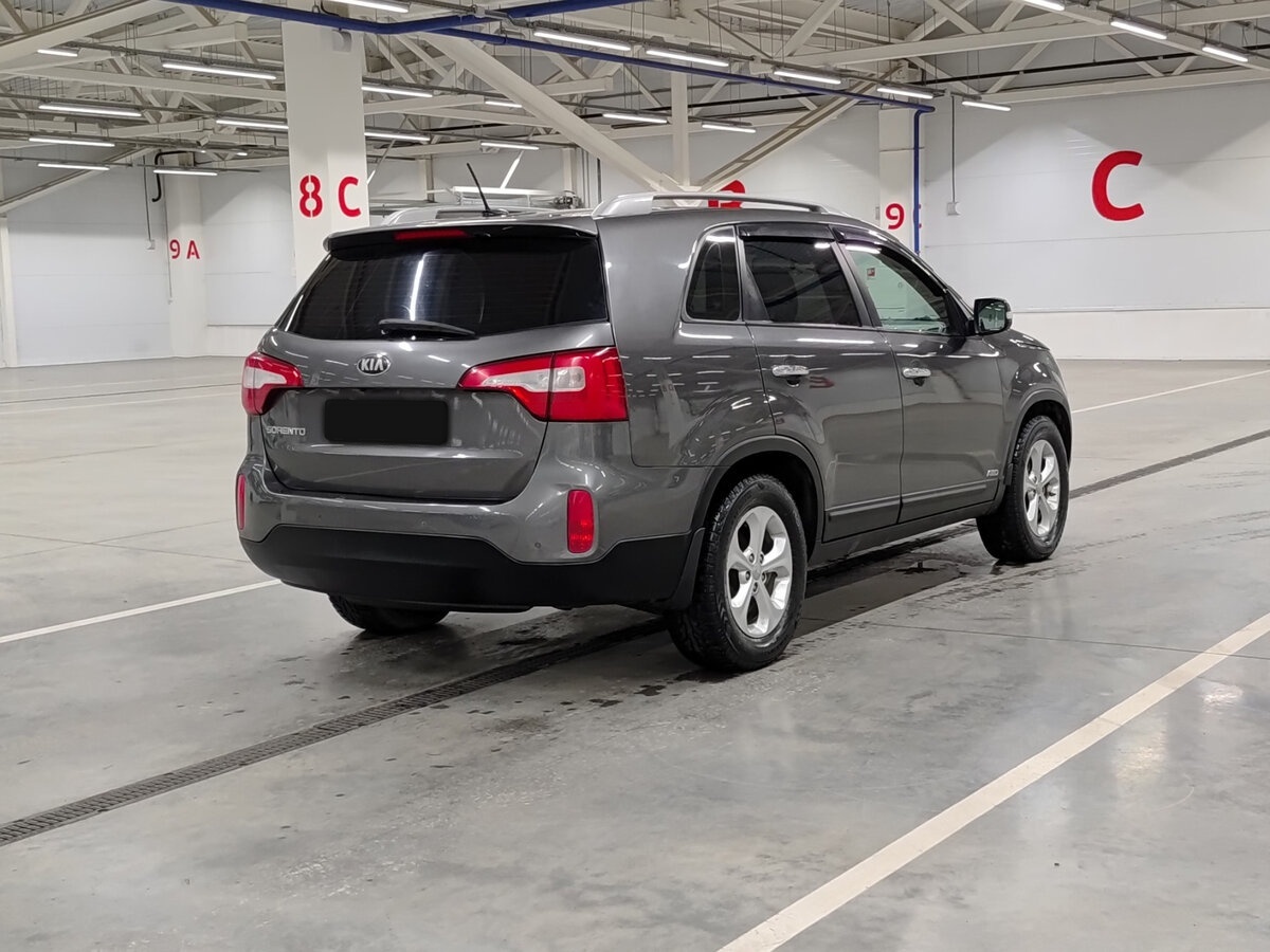 Kia Sorento с пробегом — 2013 год. Фото: #4