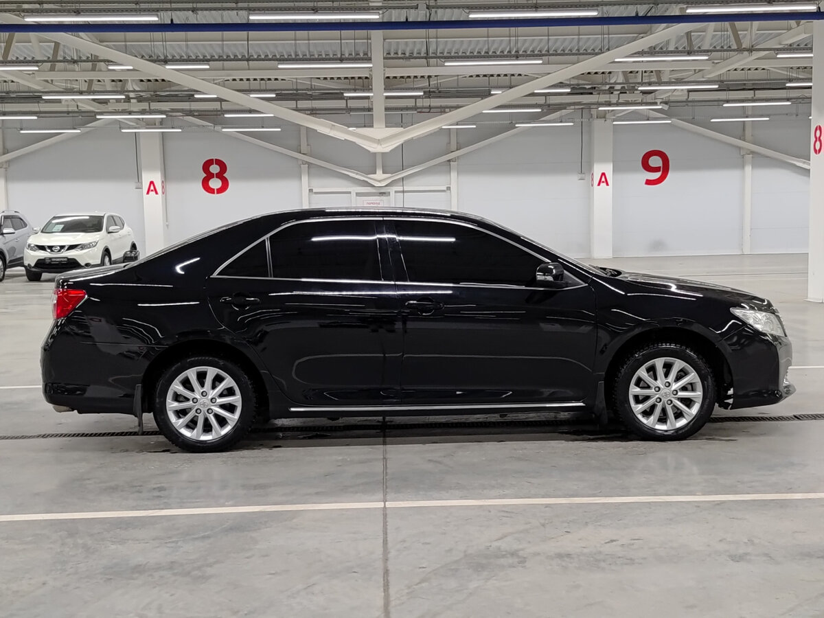 Toyota Camry с пробегом — 2014 год. Фото: #3
