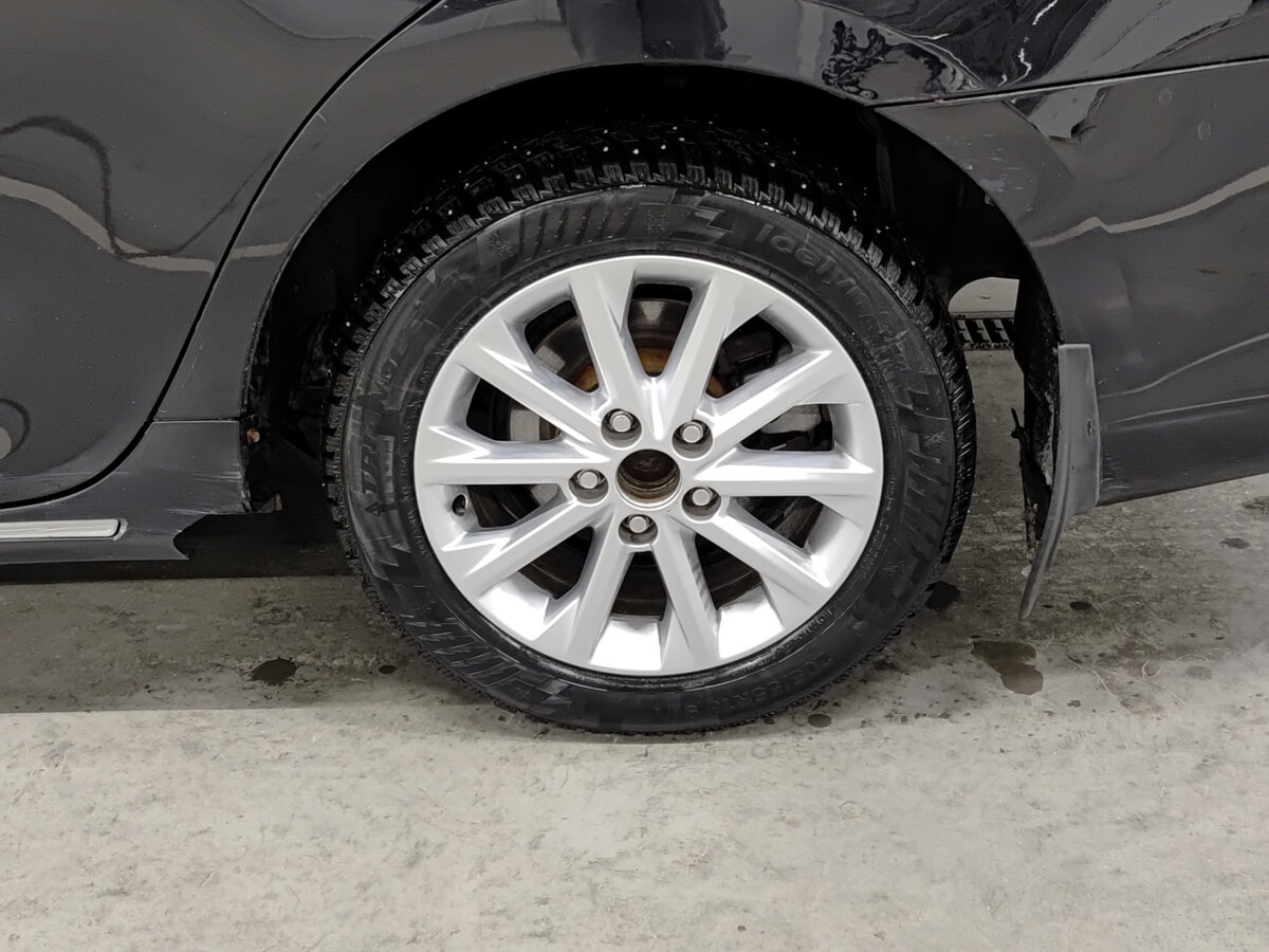 Toyota Camry с пробегом — 2014 год. Фото: #17