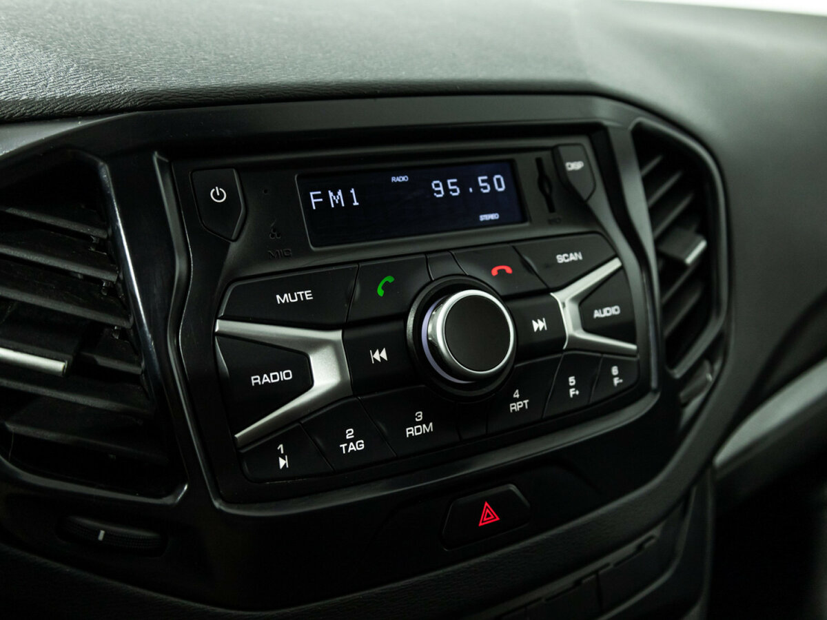 Lada (ВАЗ) Vesta с пробегом — 2020 год. Фото: #14