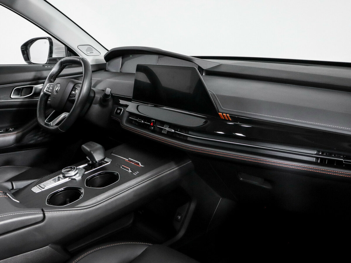 Changan UNI-K с пробегом — 2024 год. Фото: #8