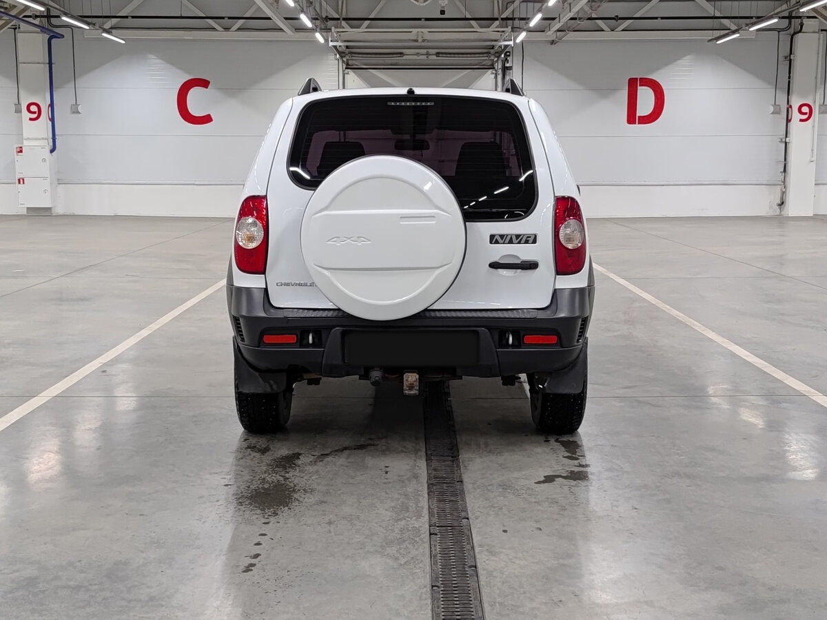 Chevrolet Niva с пробегом — 2017 год. Фото: #5