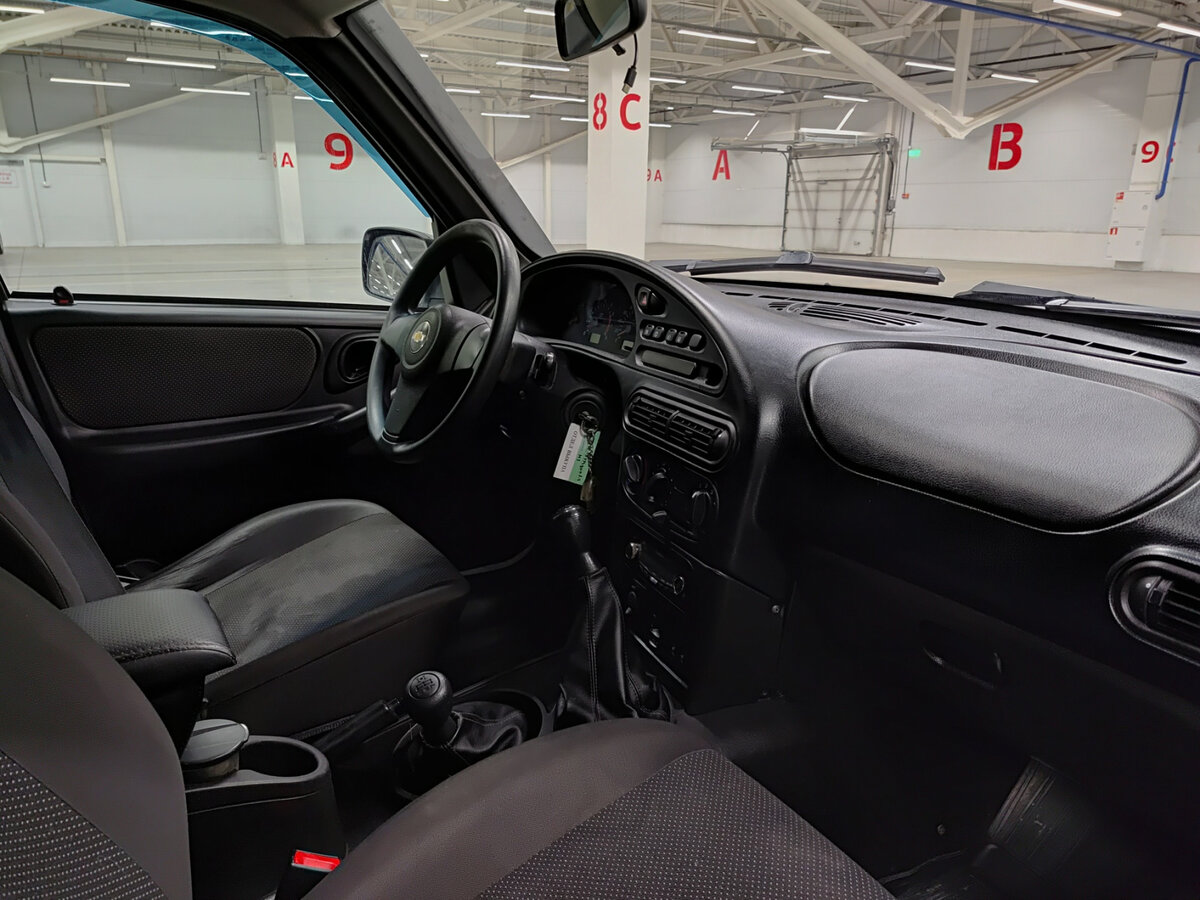 Chevrolet Niva с пробегом — 2017 год. Фото: #10