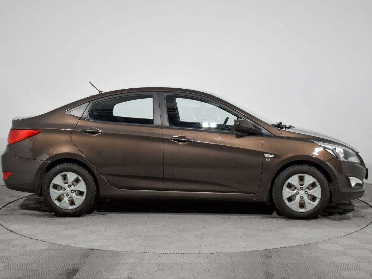 Hyundai Solaris с пробегом — 2016 год. Фото: #3