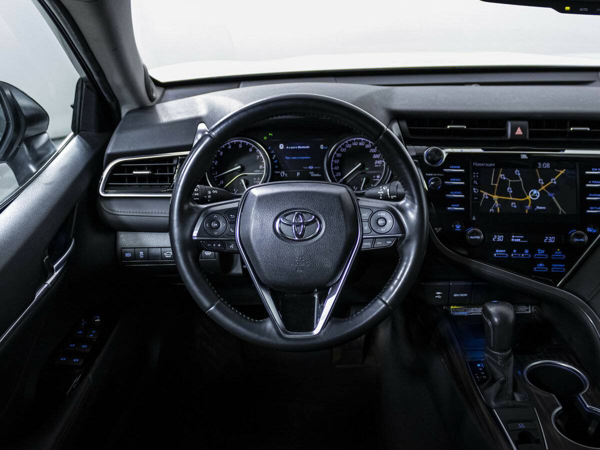 Toyota Camry с пробегом — 2019 год. Фото: #9
