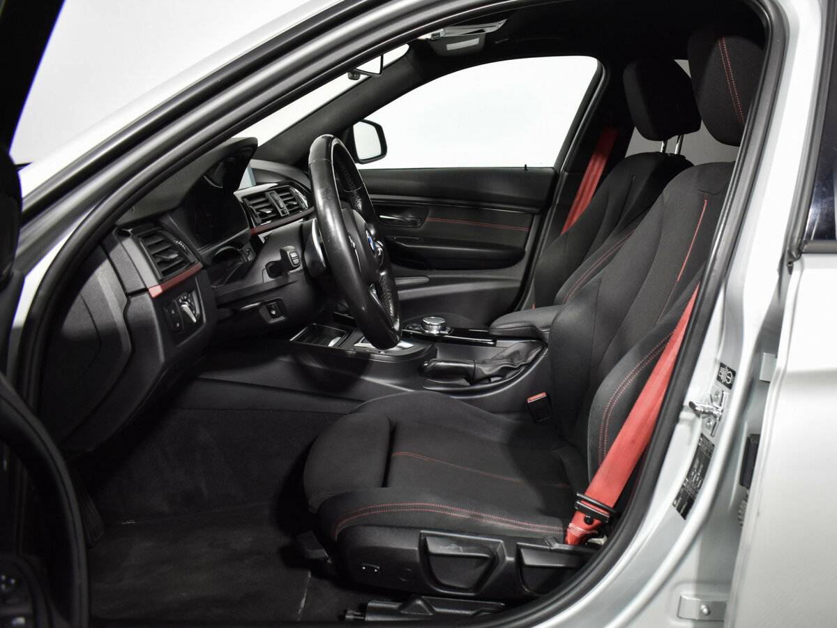 BMW 3 серии с пробегом — 2012 год. Фото: #9