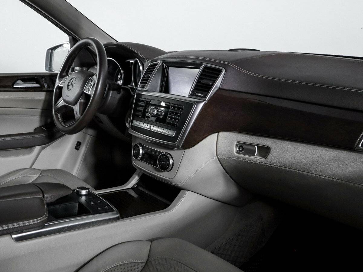 Mercedes-Benz M-Класс с пробегом — 2014 год. Фото: #8