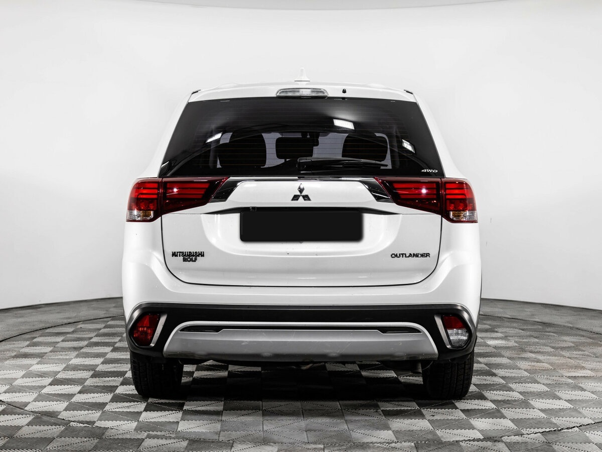 Mitsubishi Outlander с пробегом — 2018 год. Фото: #5