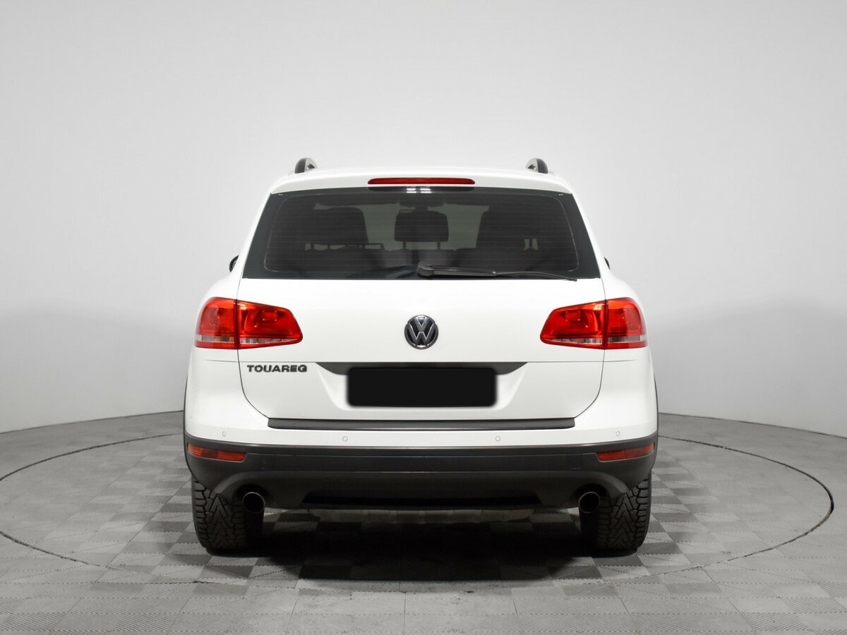 Volkswagen Touareg с пробегом — 2015 год. Фото: #5