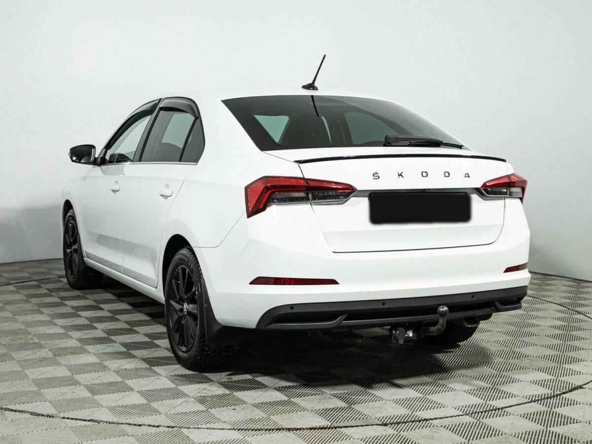 Skoda Rapid с пробегом — 2021 год. Фото: #6