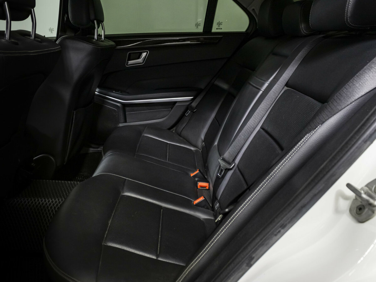 Mercedes-Benz E-Класс с пробегом — 2014 год. Фото: #12