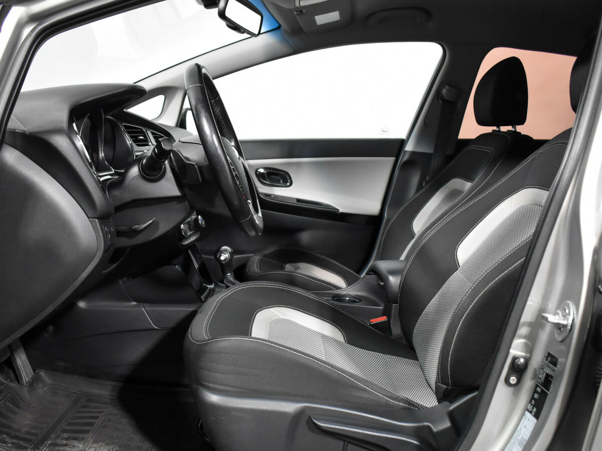 Kia Ceed с пробегом — 2012 год. Фото: #9