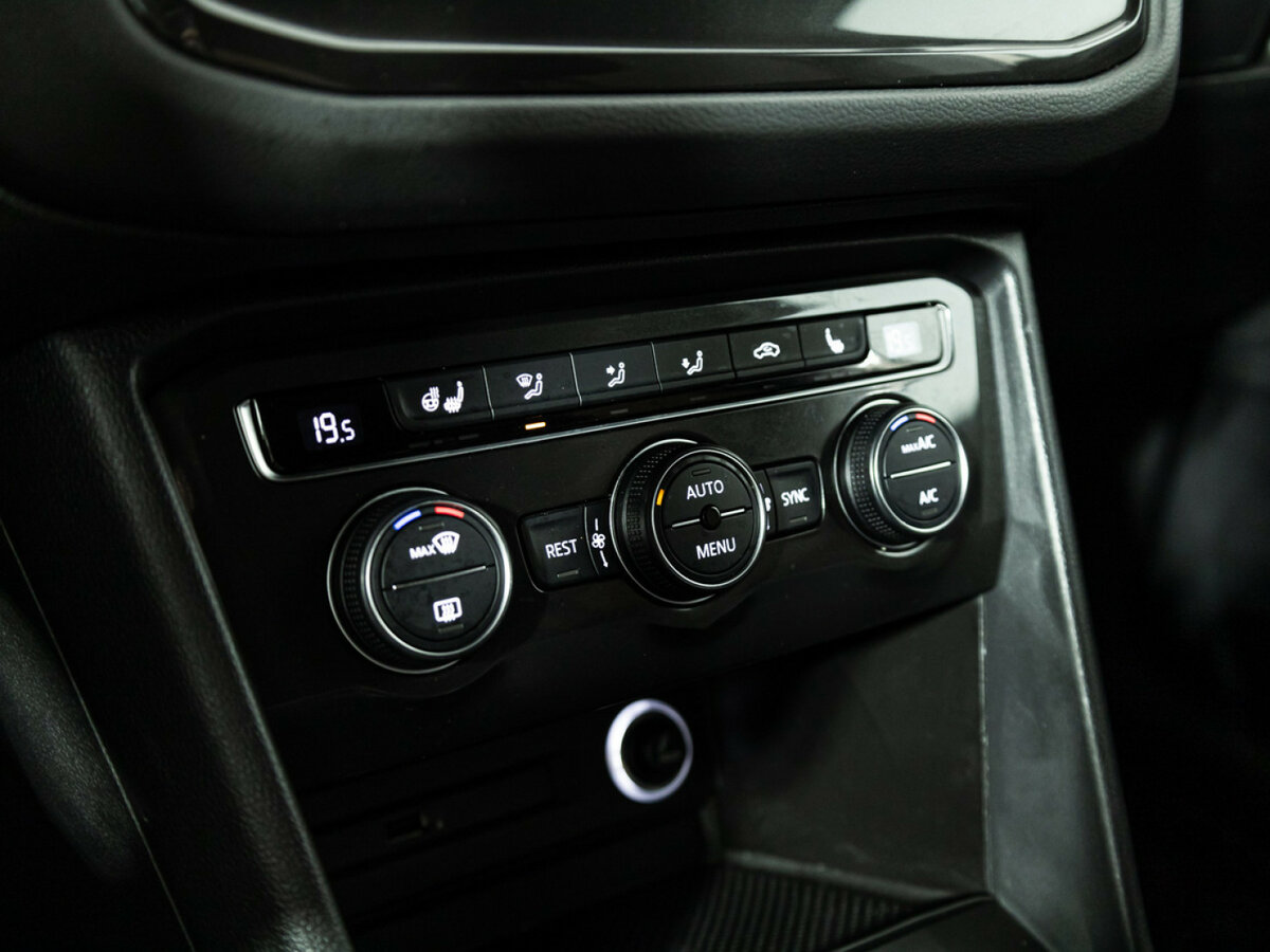 Volkswagen Tiguan с пробегом — 2017 год. Фото: #11