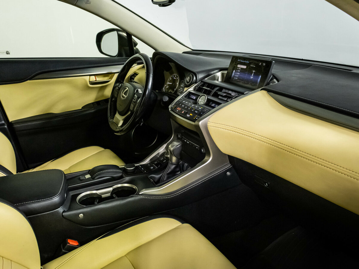 Lexus NX с пробегом — 2015 год. Фото: #6