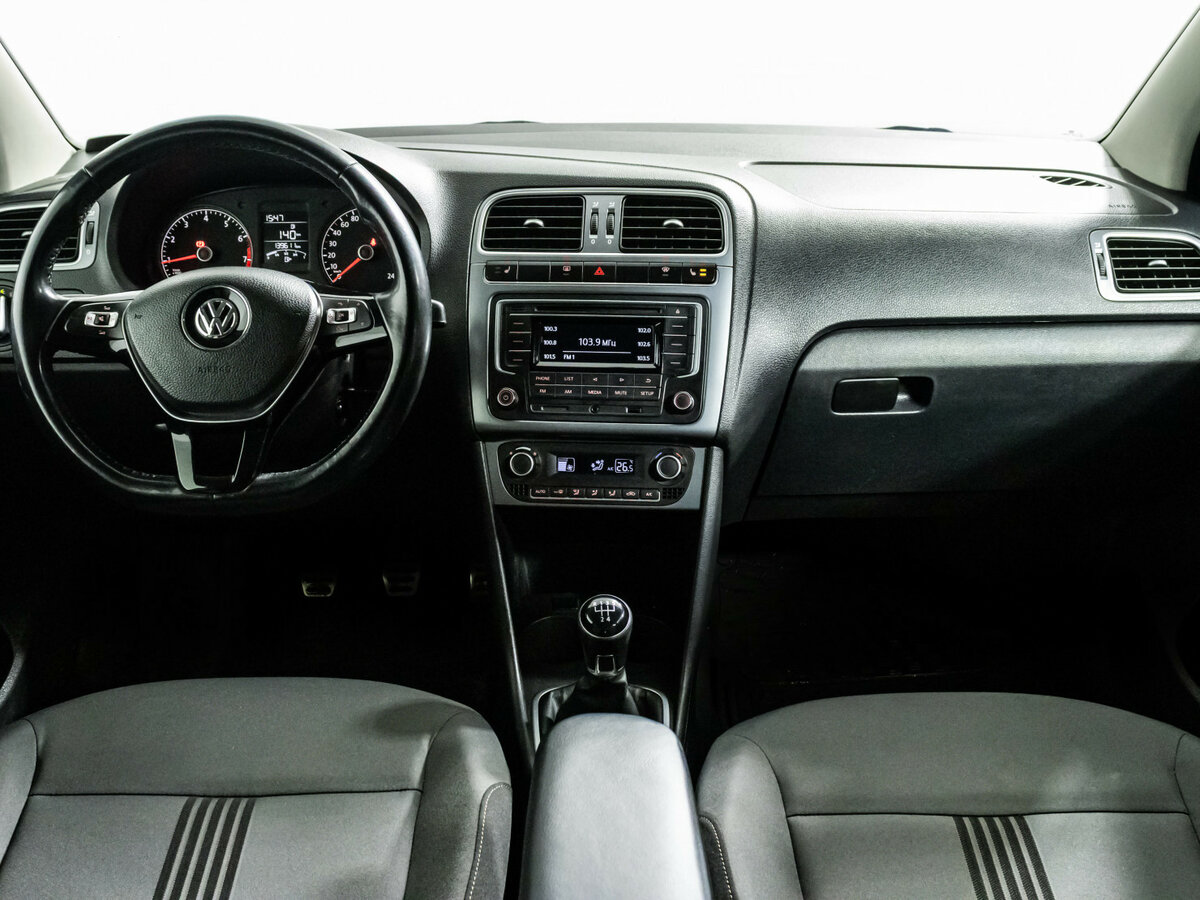 Volkswagen Polo с пробегом — 2016 год. Фото: #11