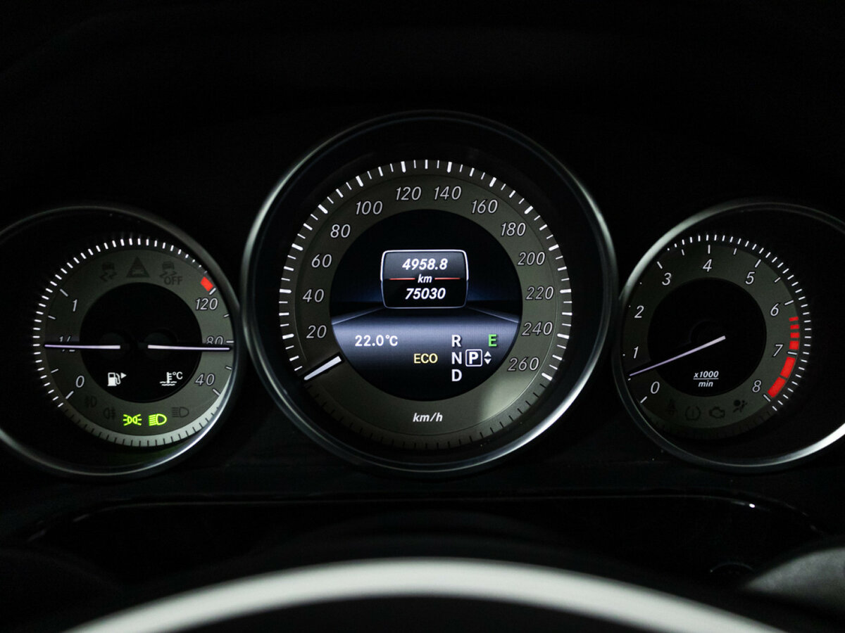 Mercedes-Benz E-Класс с пробегом — 2013 год. Фото: #11