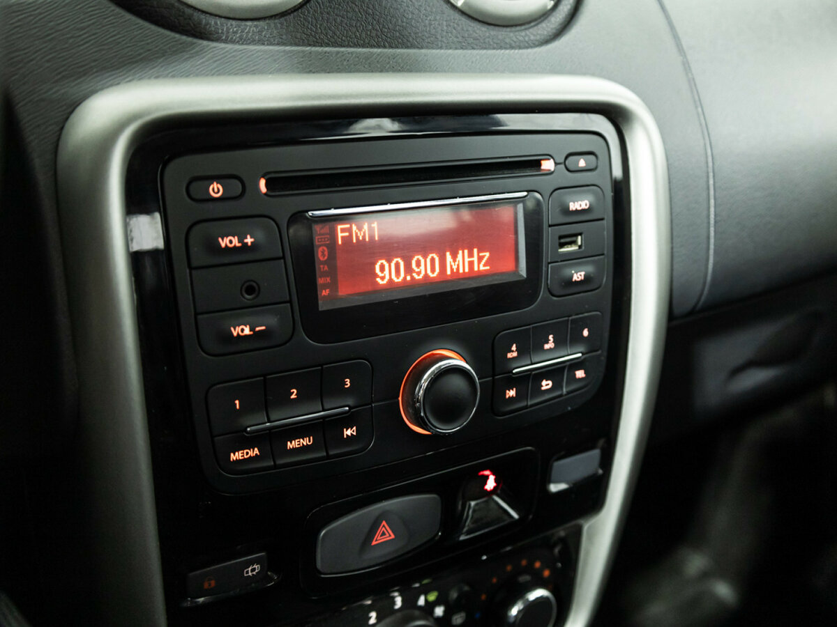 Renault Duster с пробегом — 2014 год. Фото: #14