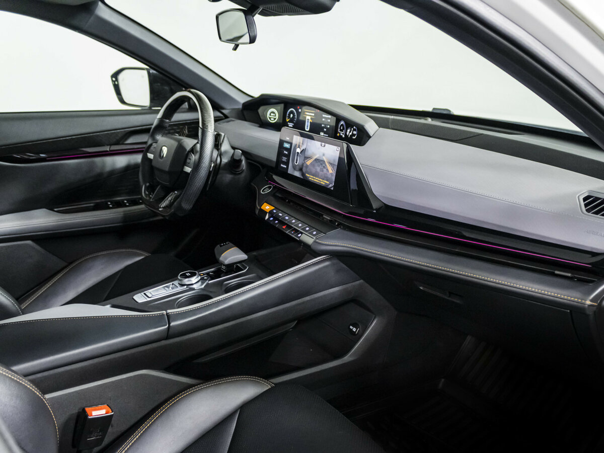 Changan UNI-V с пробегом — 2023 год. Фото: #7