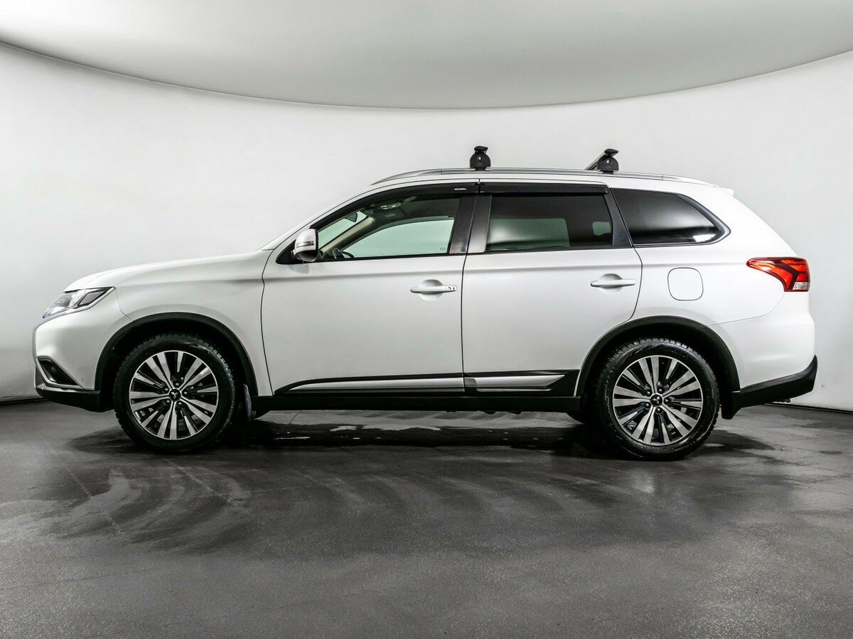 Mitsubishi Outlander с пробегом — 2021 год. Фото: #7