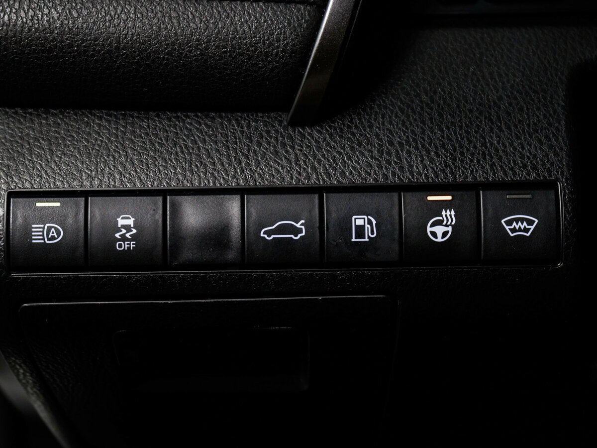 Toyota Camry с пробегом — 2019 год. Фото: #17