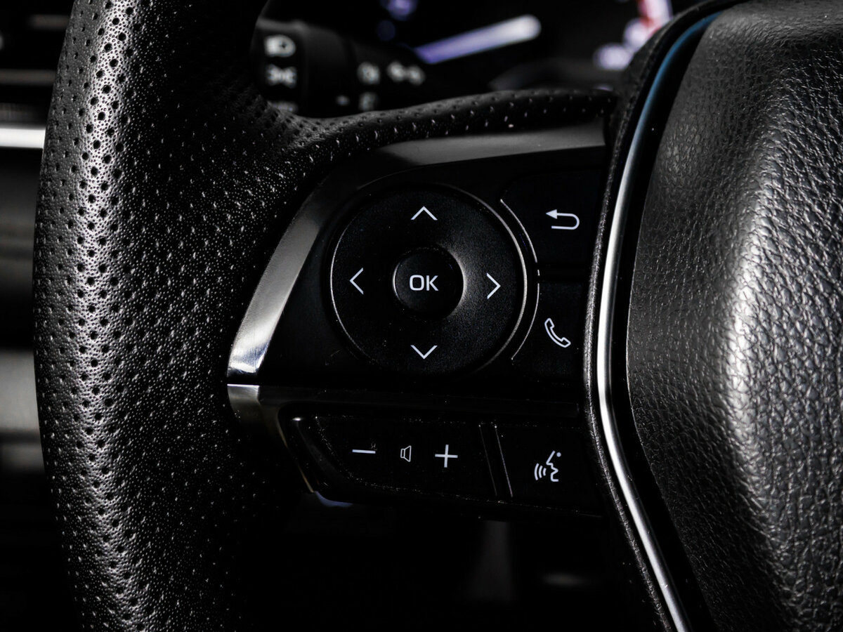 Toyota Camry с пробегом — 2019 год. Фото: #18