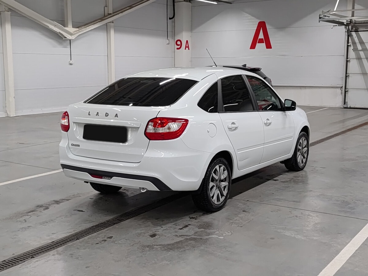 Lada (ВАЗ) Granta с пробегом — 2023 год. Фото: #4