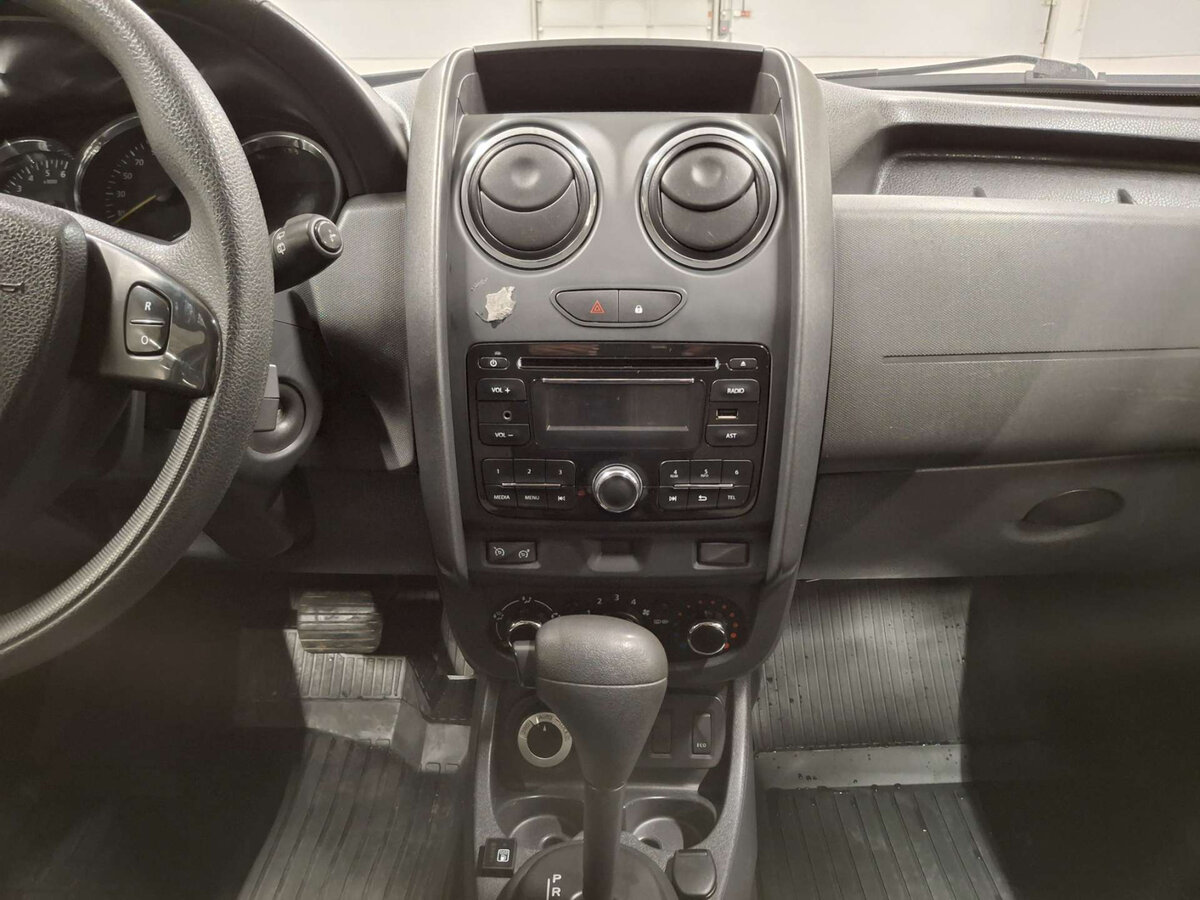 Renault Duster с пробегом — 2015 год. Фото: #13