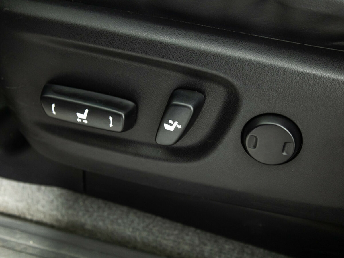 Toyota Land Cruiser Prado с пробегом — 2013 год. Фото: #12