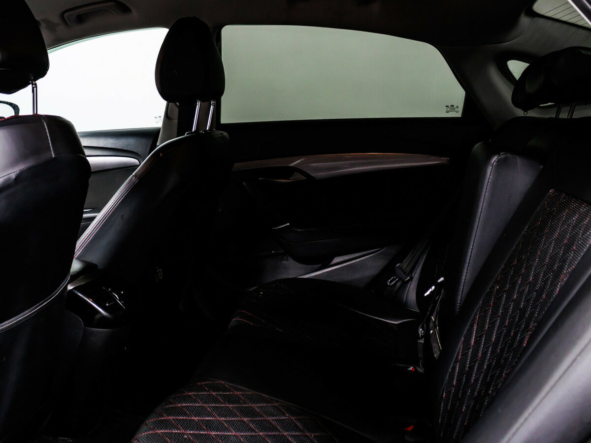 Hyundai i40 с пробегом — 2015 год. Фото: #11