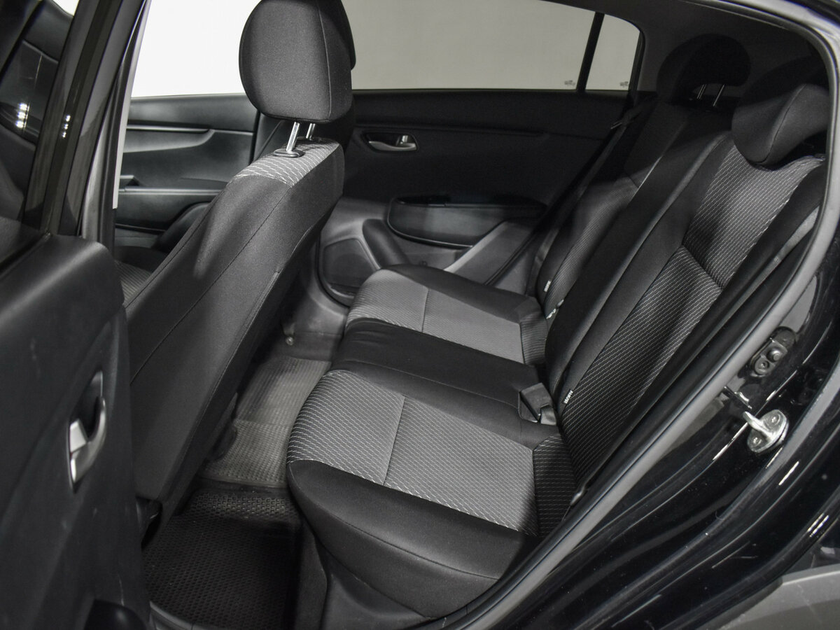 Kia Rio с пробегом — 2019 год. Фото: #10