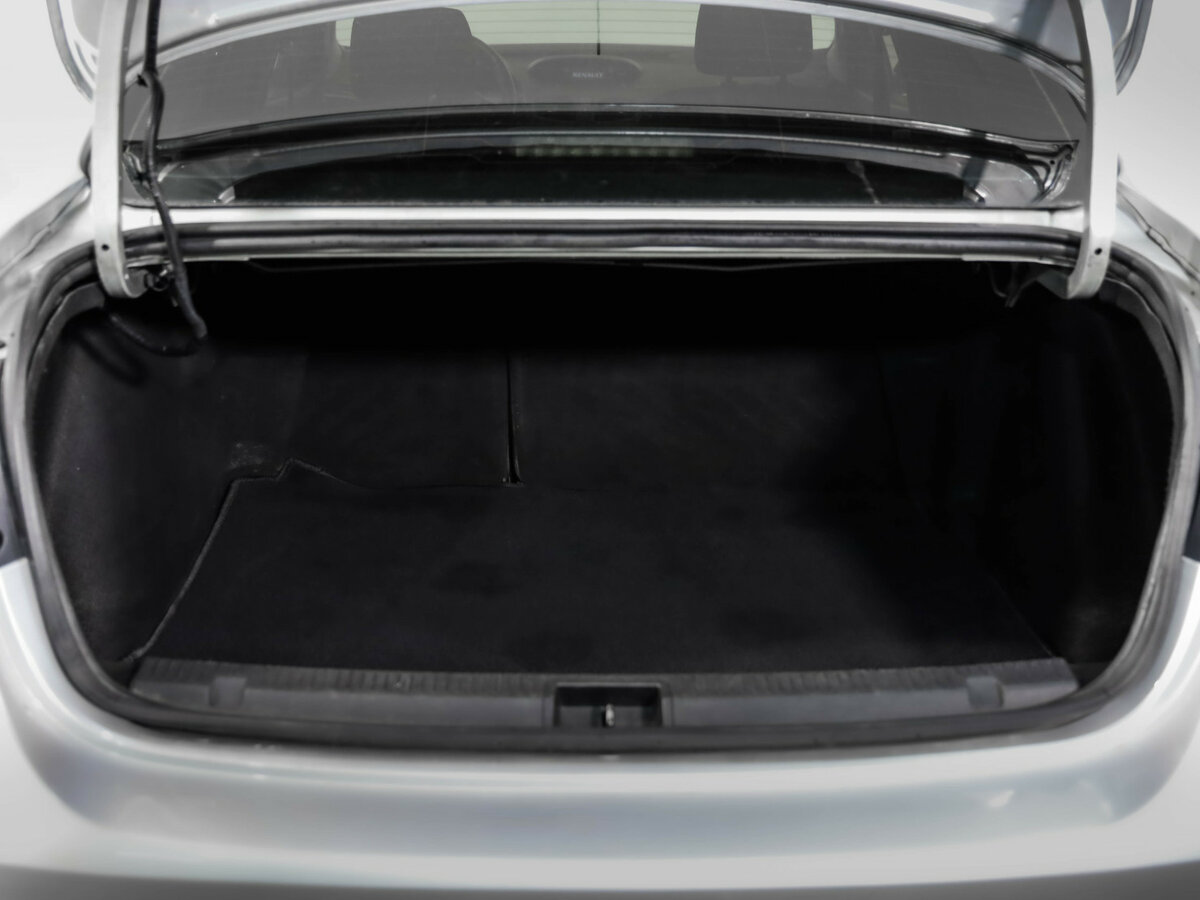 Renault Fluence с пробегом — 2014 год. Фото: #23