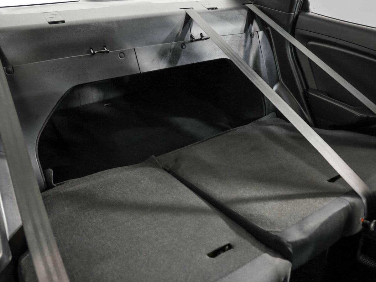 Hyundai Solaris с пробегом — 2016 год. Фото: #19