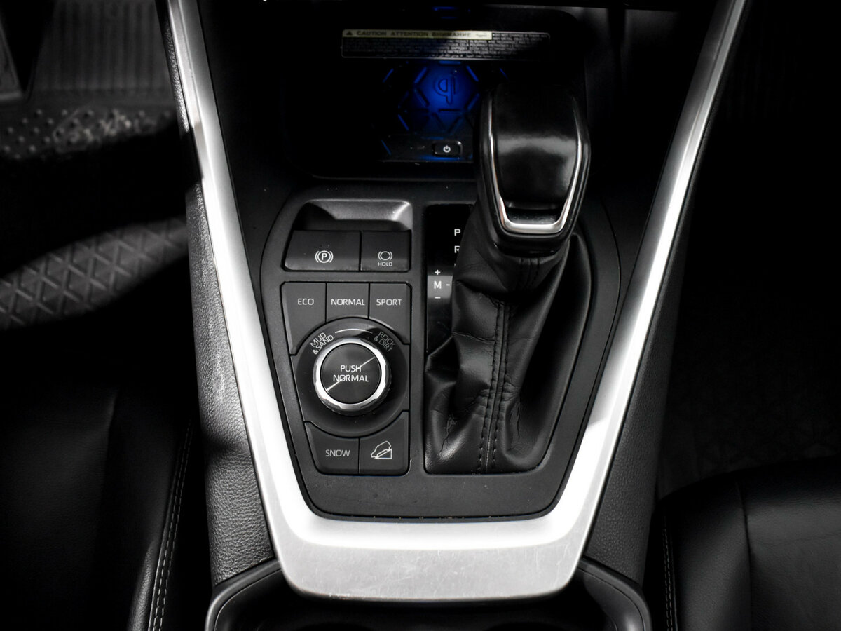 Toyota RAV4 с пробегом — 2019 год. Фото: #8