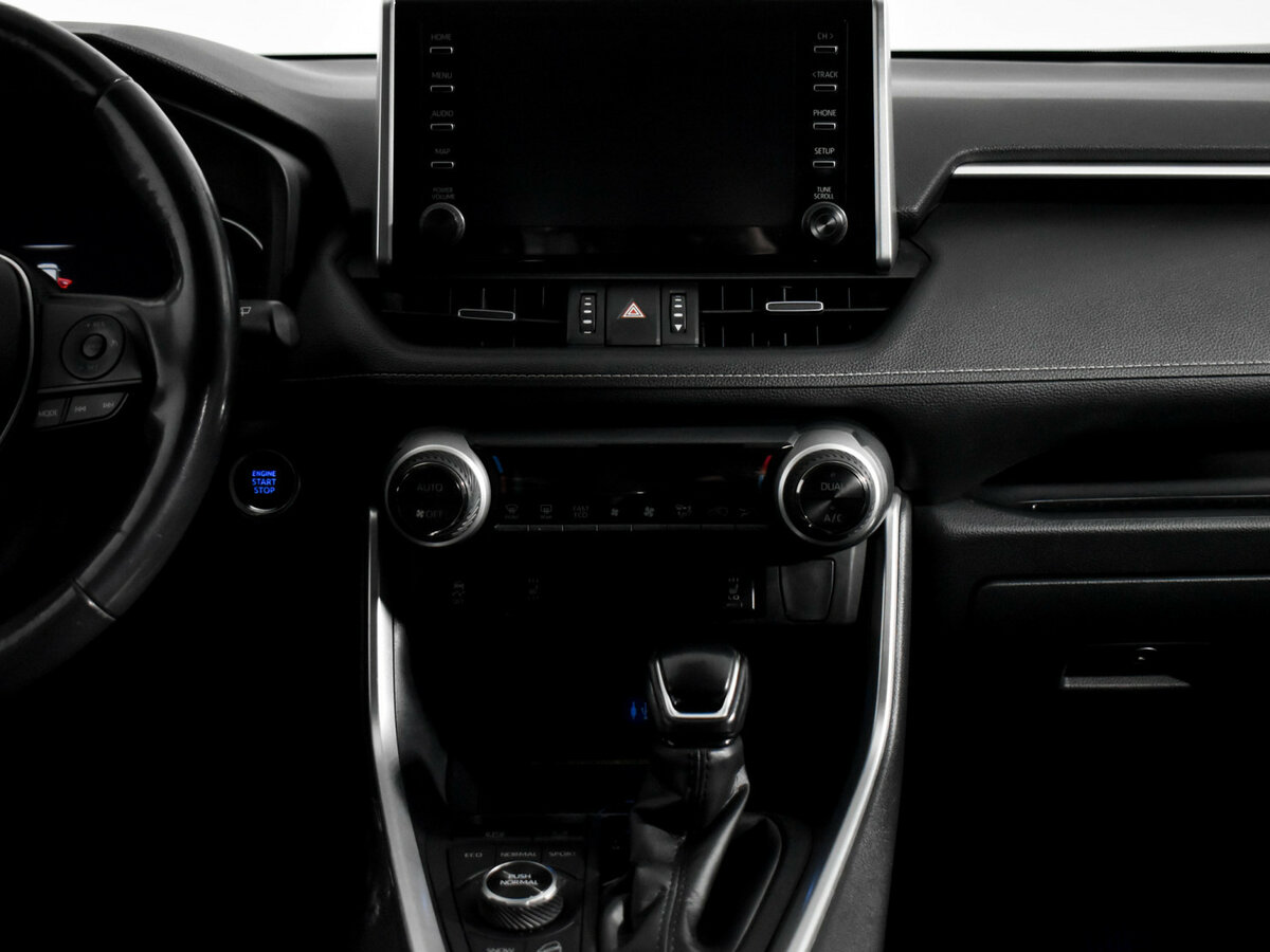 Toyota RAV4 с пробегом — 2019 год. Фото: #12