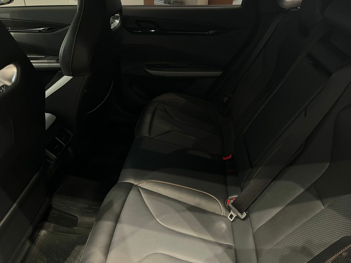 Changan UNI-V с пробегом — 2024 год. Фото: #21