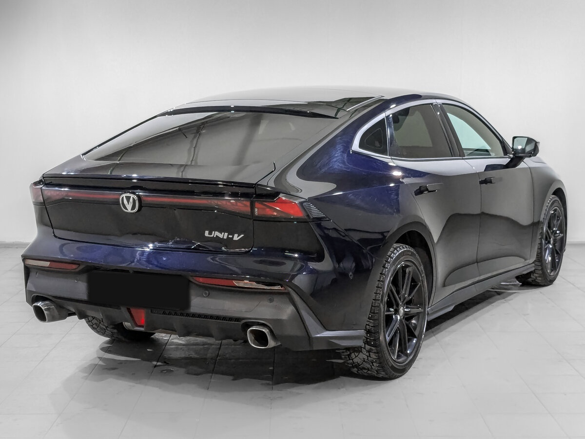 Changan UNI-V с пробегом — 2023 год. Фото: #4