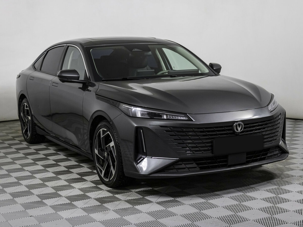 Changan Lamore с пробегом — 2023 год. Фото: #2