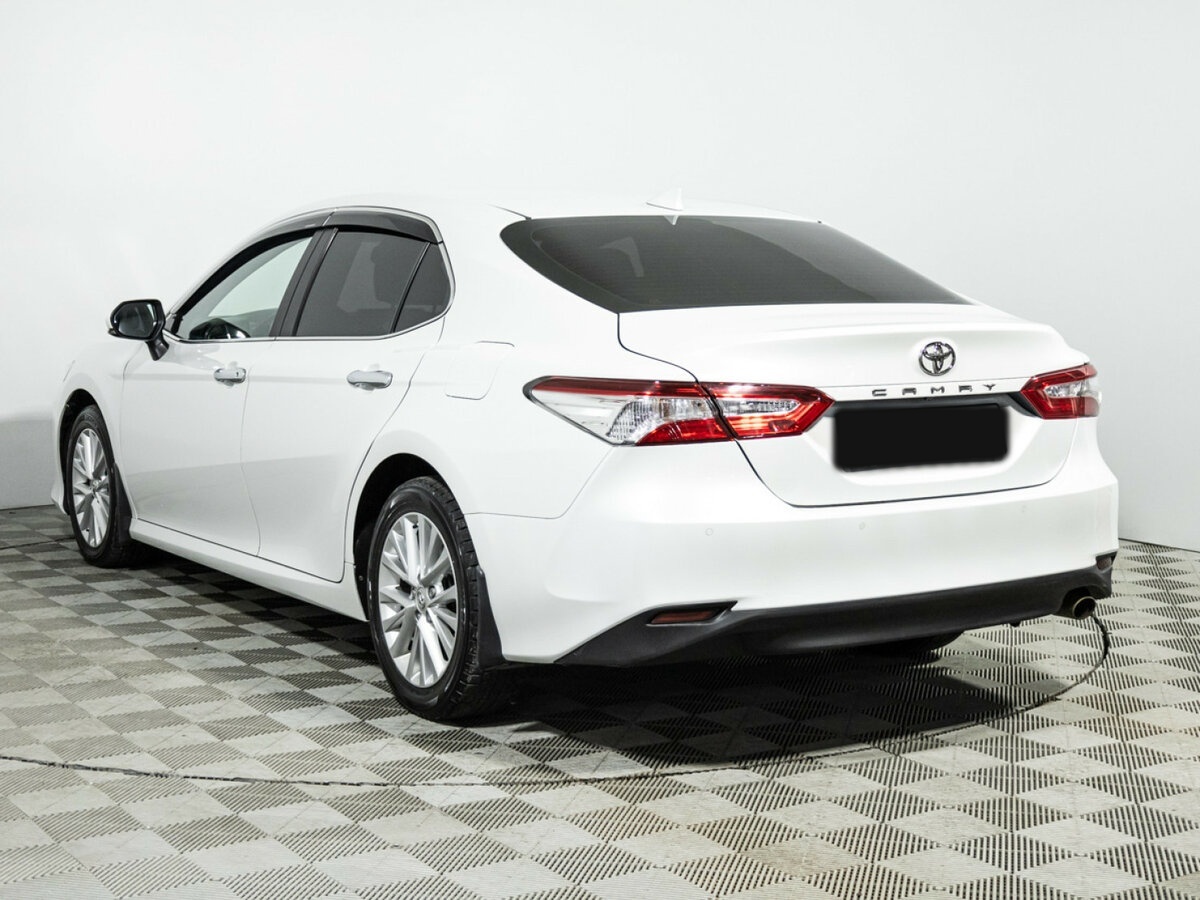Toyota Camry с пробегом — 2021 год. Фото: #5