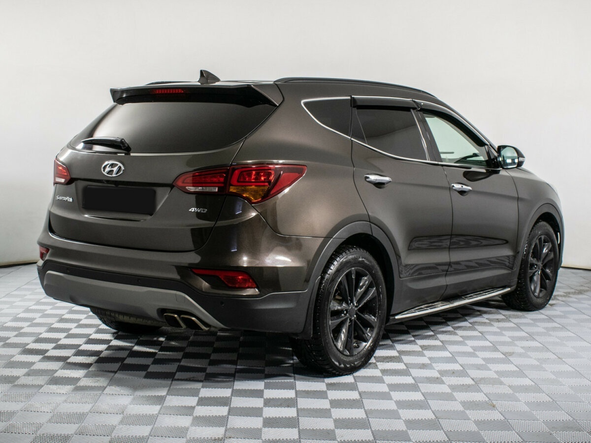 Hyundai Santa Fe с пробегом — 2017 год. Фото: #3