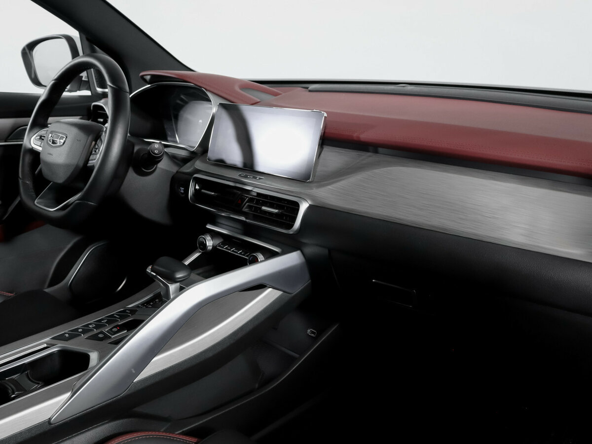 Geely Coolray с пробегом — 2023 год. Фото: #8