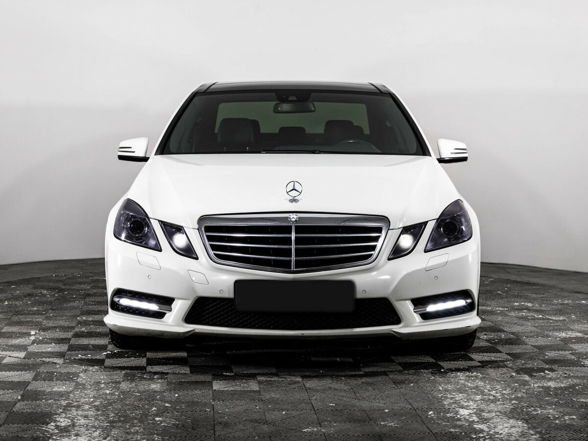 Mercedes-Benz E-Класс с пробегом — 2012 год. Фото: #1